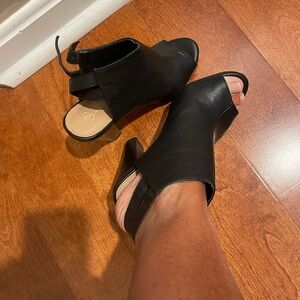 Black open toe shoes